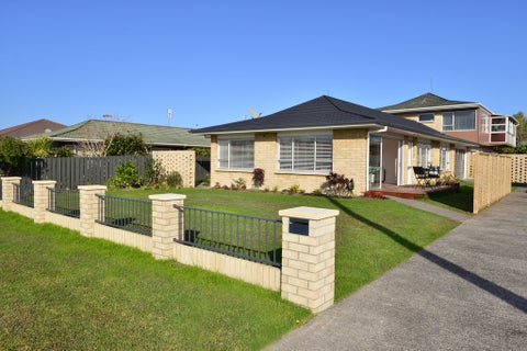 1/16 Alice Avenue, Orewa, Orewa