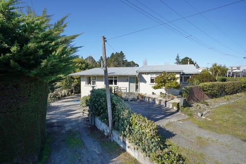 52 Batten Grove, The Pines Beach, The Pines Beach