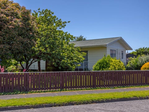 6 Baillie Crescent, Carterton
