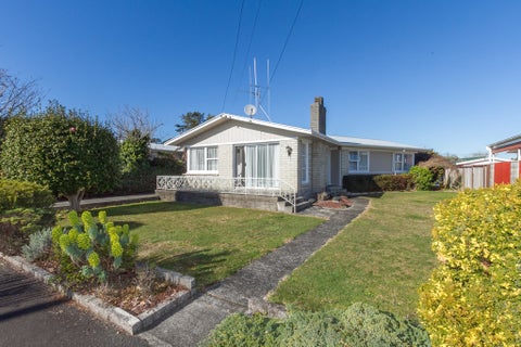 11 Forth Crescent, Glenview, Hamilton