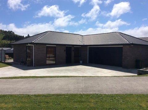 23 Sunstone Crescent, Brown Owl, Upper Hutt