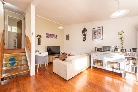 6/23 Collins Avenue, Tawa, Wellington
