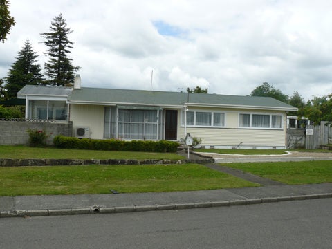 21 Cochrane Street, Fairy Springs, Rotorua