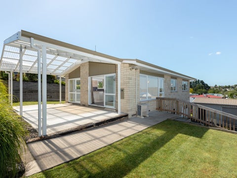 11B Warwick Place, Brookfield, Tauranga