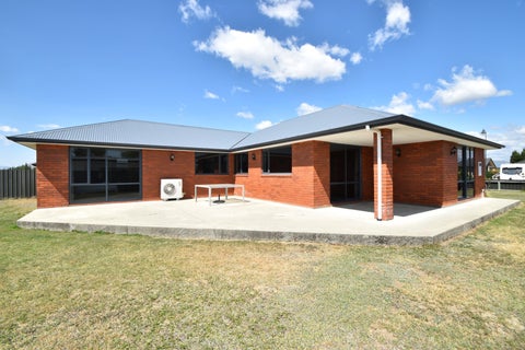 19 Greenfield Place, Twizel