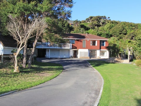 29 Saunders Close, Whitby, Porirua