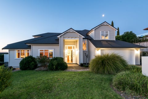 8 Mangerton Lane, East Tamaki Heights, Auckland