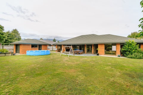 6 Norbert Street, Brown Owl, Upper Hutt