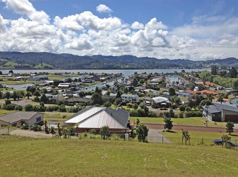 44 Panorama Parade, Hikuai, Pauanui