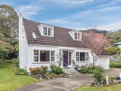 59C Larsen Crescent, Tawa, Wellington