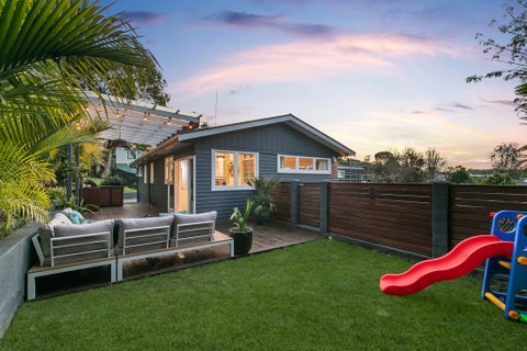 1/83 Vandeleur Avenue, Birkdale, Auckland