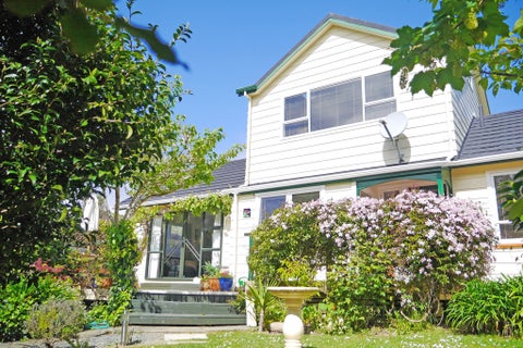 8 Redvers Drive, Belmont, Lower Hutt