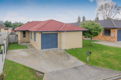 5 Sam Place, Mangere, Auckland