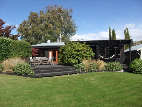 15 Collins Street, Wanaka