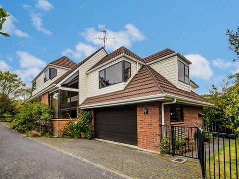 17 Hatton Street, Karori, Wellington