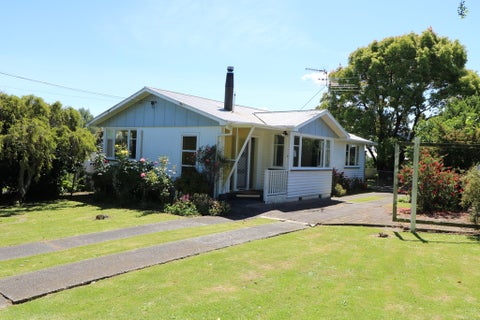 6 Lincoln Road, Carterton