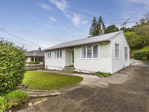13 Greer Crescent, Tawa, Wellington