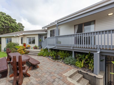 12A Kohutuhutu Road, Raumati Beach, Paraparaumu