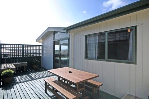 84 Thurleigh Grove, Karori, Wellington