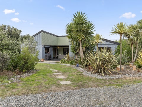 13 Sylvia Way, Te Horo Beach