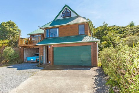 21 Castle Crescent, Stokes Valley, Lower Hutt