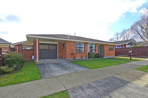 2/26 Redwood Street, Elderslea, Upper Hutt