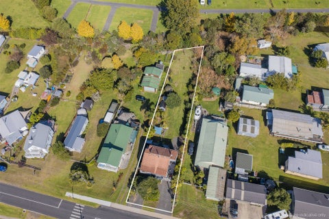 6 Captain Cook Road, Cooks Beach, Whitianga
