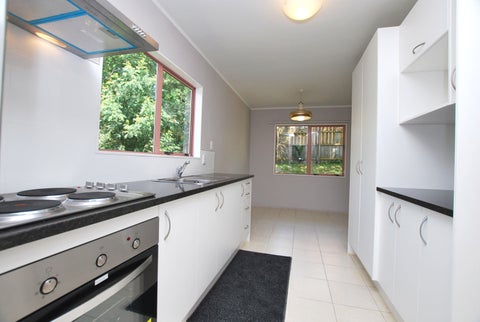 2/17 Gerbic Place, Waikowhai, Auckland