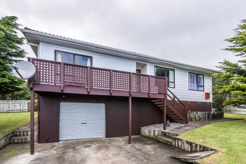 8 Moki Street, Titahi Bay, Porirua