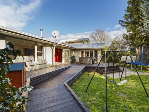 38 Wikiriwhi Crescent, Awapuni, Palmerston North