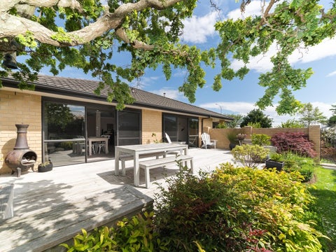 66 Roberts Line, Kelvin Grove, Palmerston North