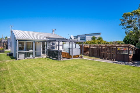 3 Eatwell Avenue, Paraparaumu Beach, Paraparaumu