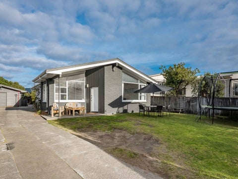 74 Gray Avenue, Paraparaumu Beach, Paraparaumu