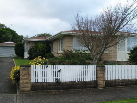 24 Oriwa Crescent, Otaki