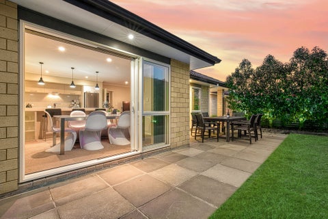 12 Lombardia Way, Karaka, Papakura