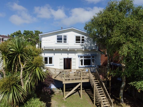 18 Standen Street, Karori, Wellington