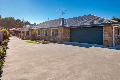 11 Leanne Way, Waikanae Beach, Waikanae