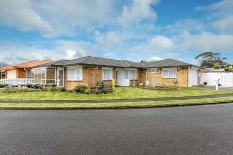 2/9 Waiwera Place, Merrilands, New Plymouth