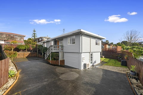 2/85 Harmel Road, Glendene, Auckland
