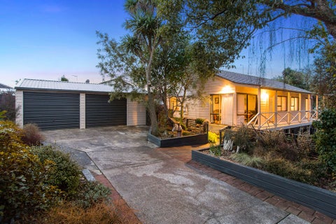 11 Bellville Drive, Clendon Park, Auckland