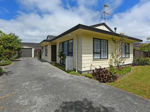 2 Delaware Grove, Totara Park, Upper Hutt