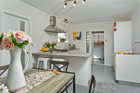 1/87 Island Bay Road, Beach Haven, Auckland