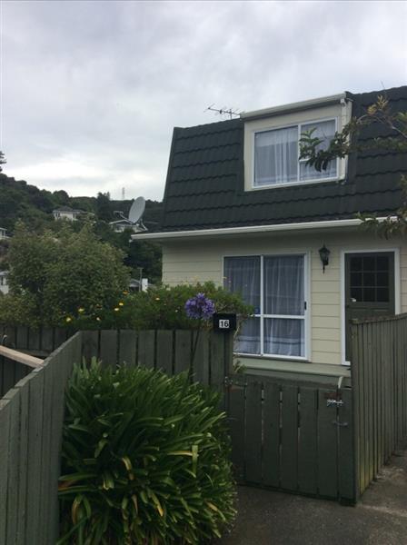 8/16 Wagon Road, Stokes Valley, Lower Hutt