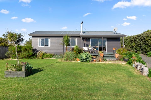 24 Manukau Road, Raglan