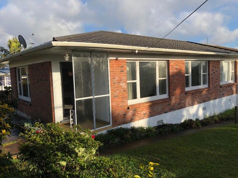 32 Exminster Street, Blockhouse Bay, Auckland