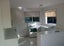 1/15 VIEW RD, TITAHI BAY, PORIRUA - Carousel 2