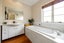 11A Wellington Street, Hamilton East, Hamilton - Carousel 12