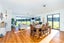 16 Oak Street, Orari - Carousel 5