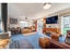 100 Oak Street, Orari - Carousel 7