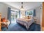 100 Oak Street, Orari - Carousel 8